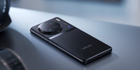 Vivo X90 Pro zdaj tudi v Sloveniji Vivo X90 Pro se ponaša z 1 inčnim tipalom, Zeiss optiko in 120W polnjenjem