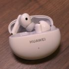 Huawei-FreeBuds-6i-slusalke-so-v-svojem-cenovnem-razredu-razred-zase-test-Huawei-FreeBuds-6i-slusalk