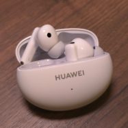 Huawei-FreeBuds-6i-slusalke-so-v-svojem-cenovnem-razredu-razred-zase-test-Huawei-FreeBuds-6i-slusalk