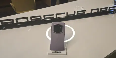 Honor Magic 7 RSR Porsche Design prinaša športno eleganco